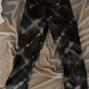 Varley Black and White Tie-Dye Leggings